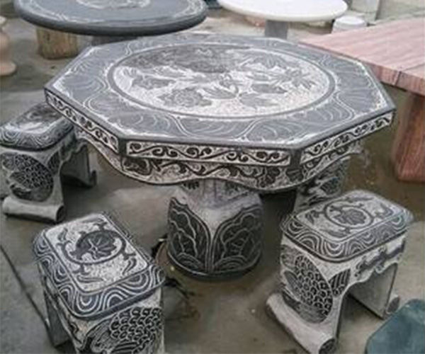 芝麻黑浮雕石桌椅2