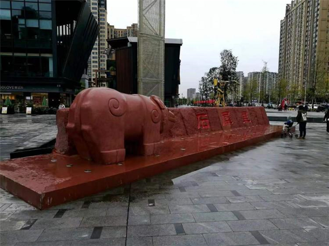 中国红雕刻