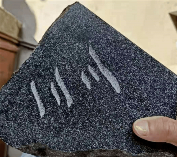海南黑石材与其他黑色石材的区别
