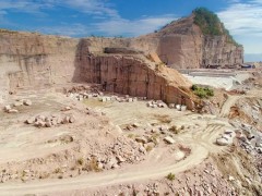 广西枫叶红石材矿山在哪里