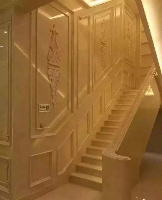 白玉兰楼梯